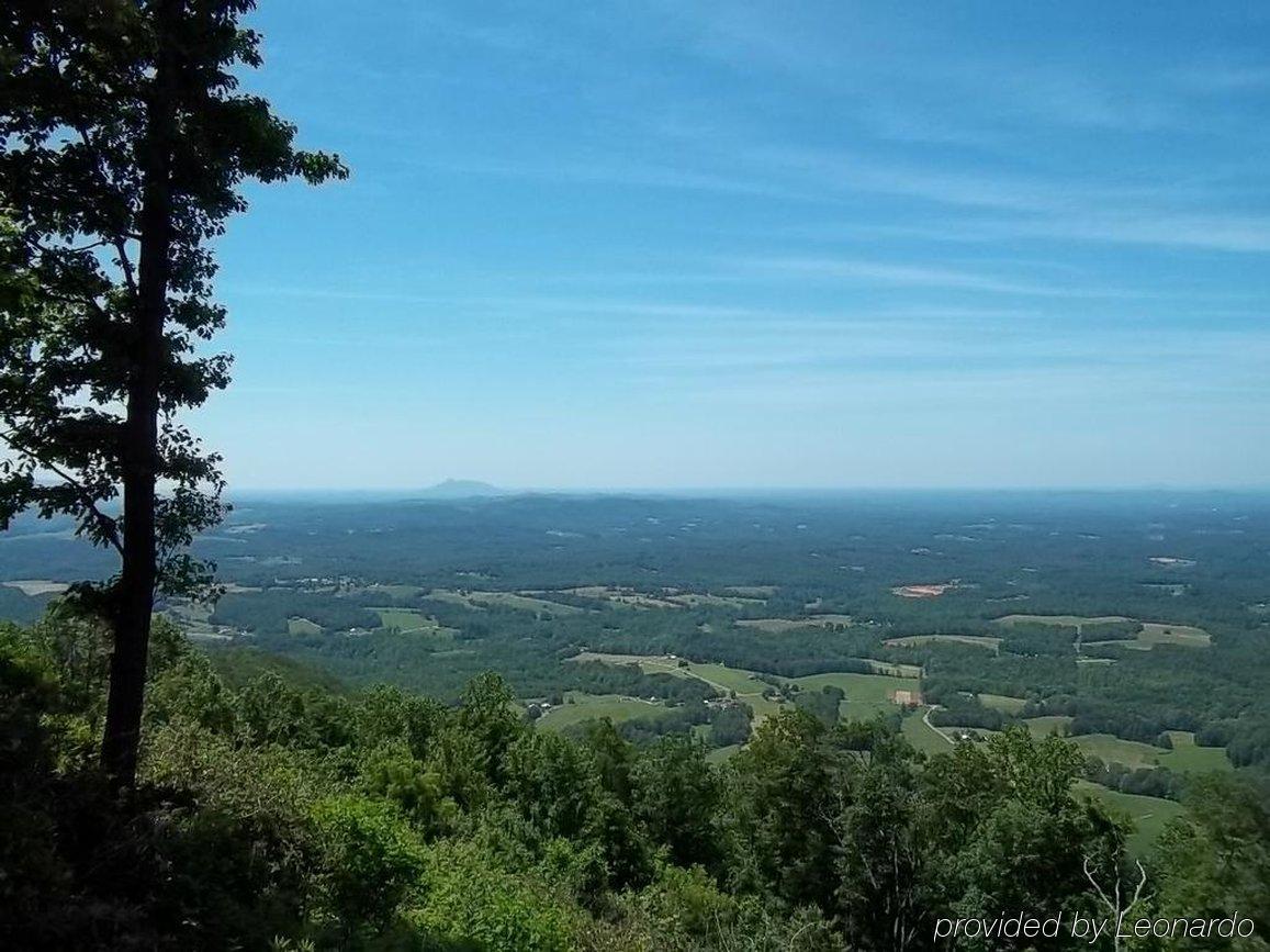 Country View Inn Fancy Gap Bagian luar foto